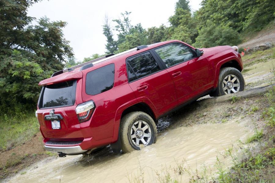  Toyota 4Runner 2014 года  (фото 44 из 55)